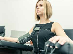 Скрининговая и периодическая проверки на полиграфе (детекторе лжи)<br>